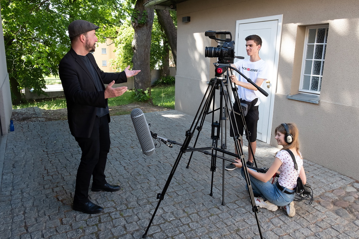 Dreharbeiten zur Dokumentation über Marcel Krueger, dem Stadtschreiber in Allenstein vor Ort. © Thomas Buehring/DKF Dreharbeiten zur Dokumentation über Marcel Krueger, dem Stadtschreiber in Allenstein vor Ort. © Thomas Buehring/DKF