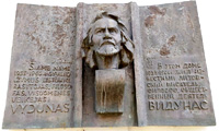 Gedenktafel für Vydūnas in Tilsit Sowjetsk c wikimedia 300x120