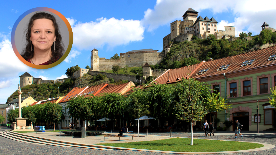 Marktplatz und Burg von Trentschin/Trenčín, das Wahrzeichen der Stadt. In der Fußgängerzone werden im Kulturhauptstadtjahr zahlreiche Festivals stattfinden | kleines Foto: Stefanie Bose | Fotos: Stefanie Bose: privat | Trentschin/Trenčín: © Tobias Weger, IKGS München